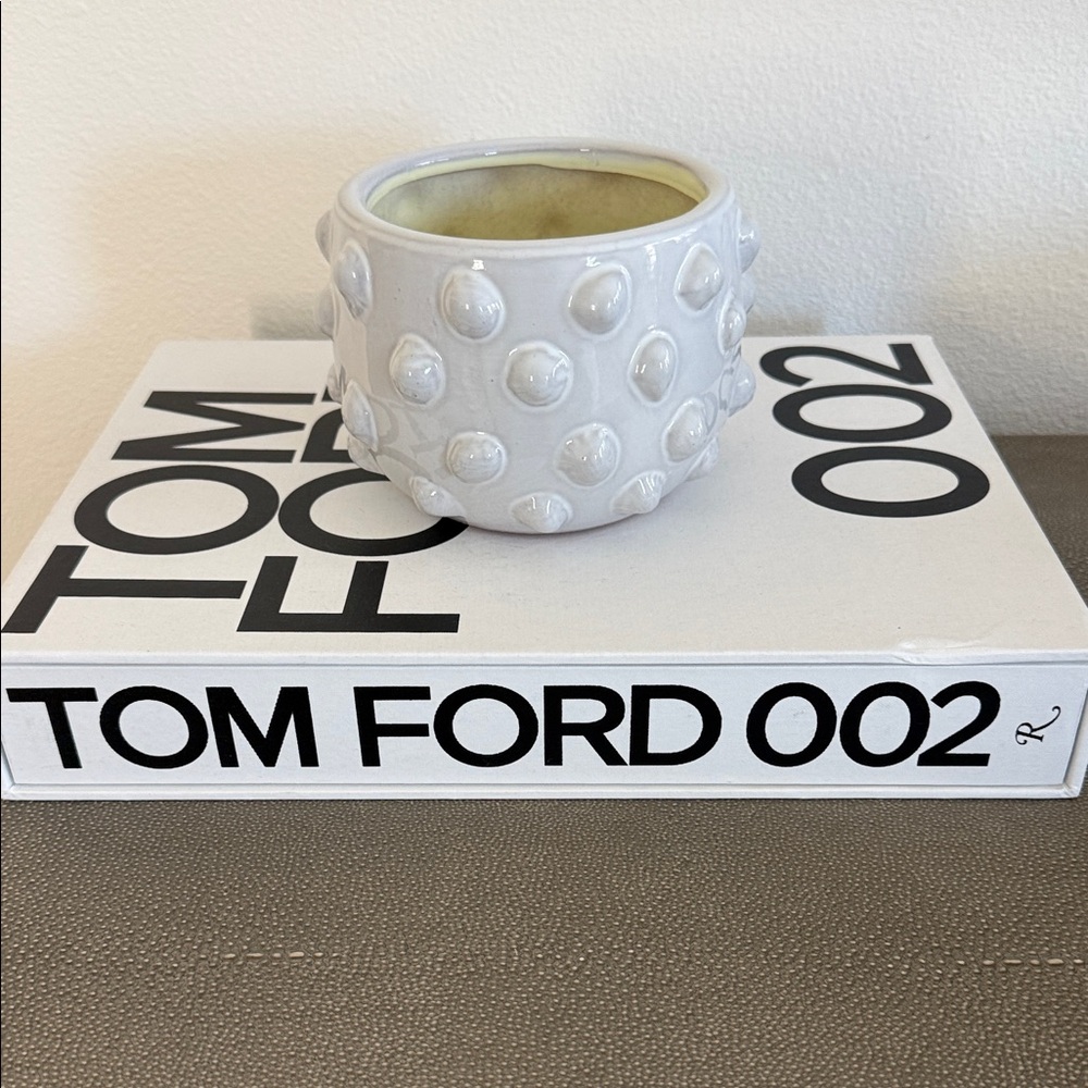 White Glazed Ceramic Pot